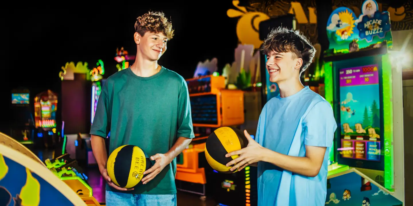 Arcade Bee Złote Tarasy